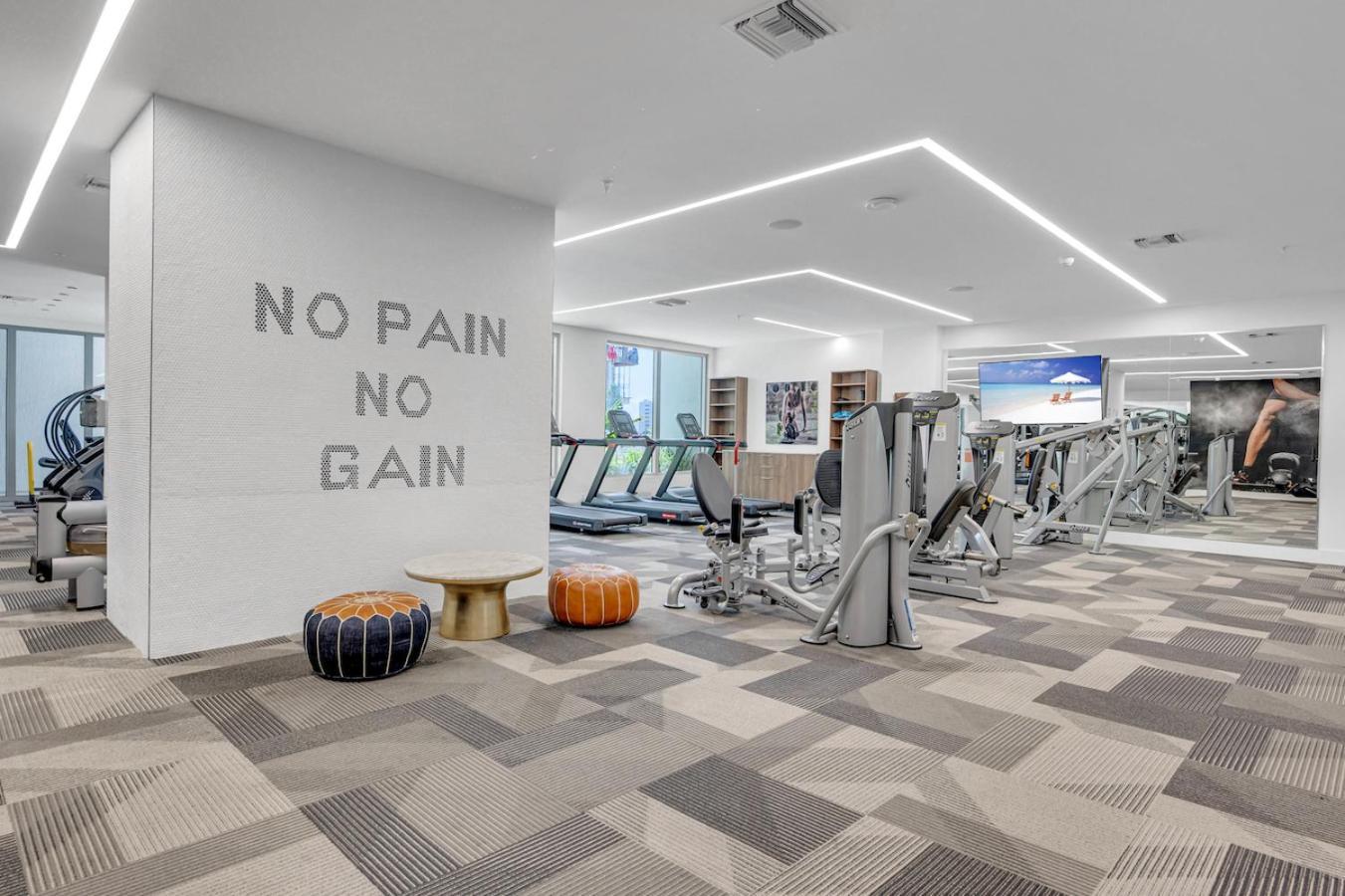 Modern Unit In The Heart Of Downtown Miami With Free Parking Apartment Exterior photo